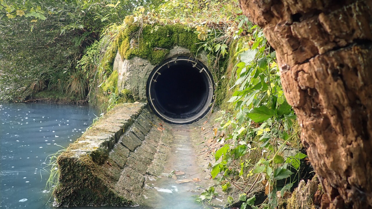 Rückstauklappe in XL - Auslauf in die Natur - Hochwasserschutz 