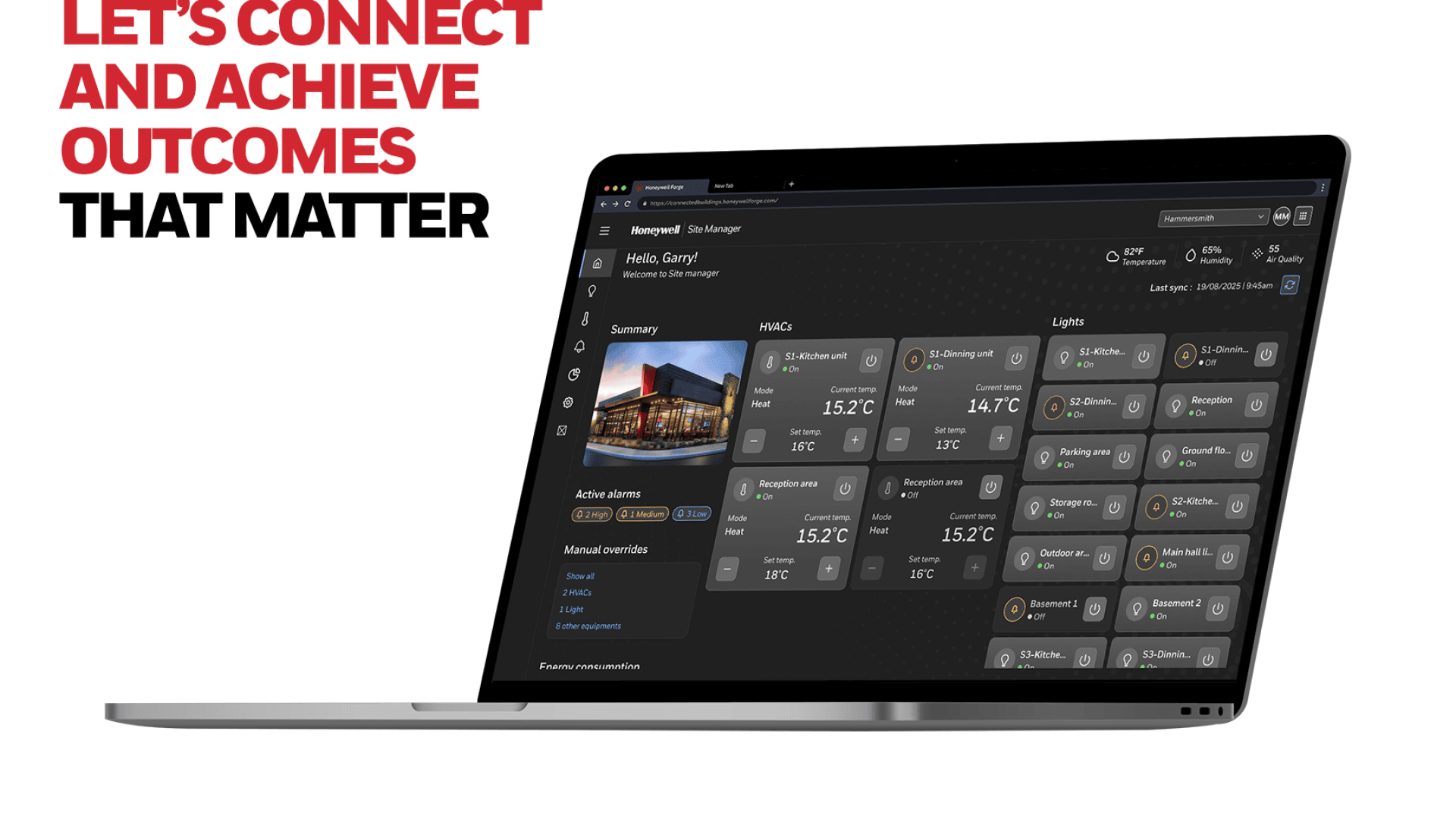Ein Laptop zeigt ein intelligentes Gebäudemanagement-Dashboard mit Steuerungen für HLK und Beleuchtung an; links steht in fetter roter und schwarzer Schrift: LETS CONNECT AND ACHIEVE OUTCOMES THAT MATTER.
