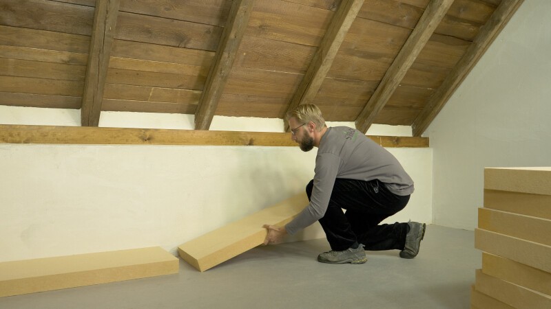 Panneaux isolants en fibre de bois STEICOtop pour le plafond de l