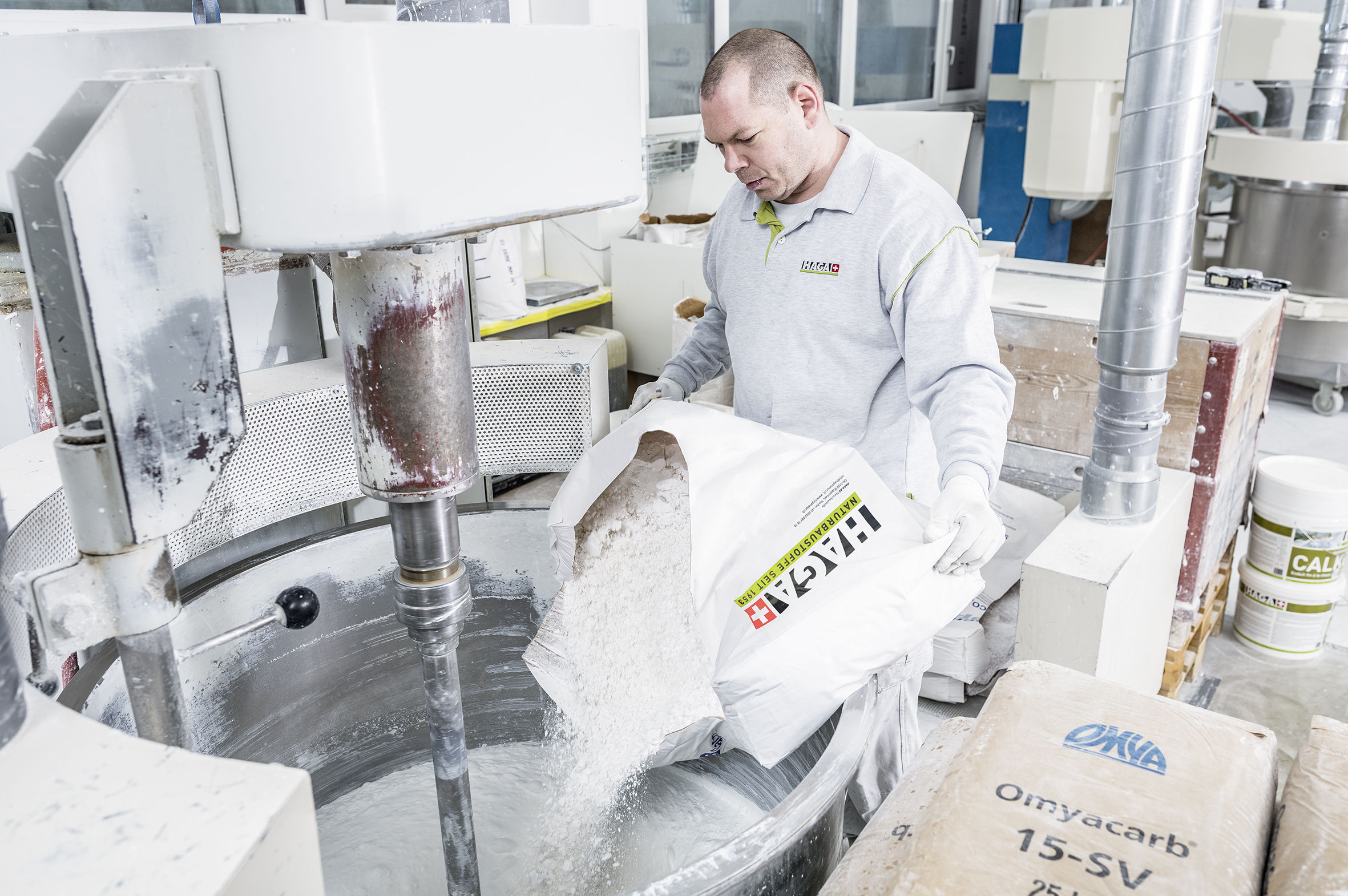 Les enduits et les peintures &agrave; base de mat&eacute;riaux naturels sont fabriqu&eacute;s chez HAGA, sur le site de Rupperswil, &agrave; partir de mati&egrave;res premi&egrave;res de la meilleure qualit&eacute;.