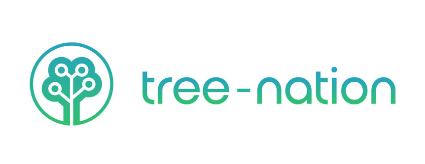 Logo Tree-Nation représentant un arbre vert stylisé avec des nœuds circulaires à l'intérieur d'un cercle, à côté du texte tree-nation en lettres minuscules avec un dégradé bleu-vert sur fond blanc.
