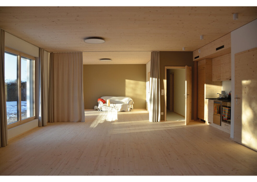 Innenansicht eines Kellers aus Holz