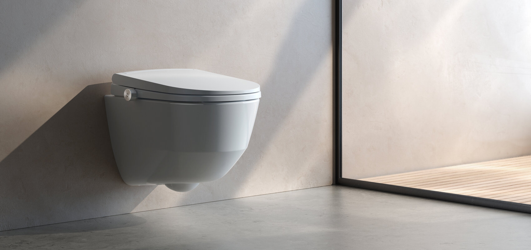 Eine moderne, weiße Wandtoilette in einem minimalistischen Badezimmer mit neutralen Wänden und Böden, neben einem großen Fenster, das natürliches Licht hereinlässt.